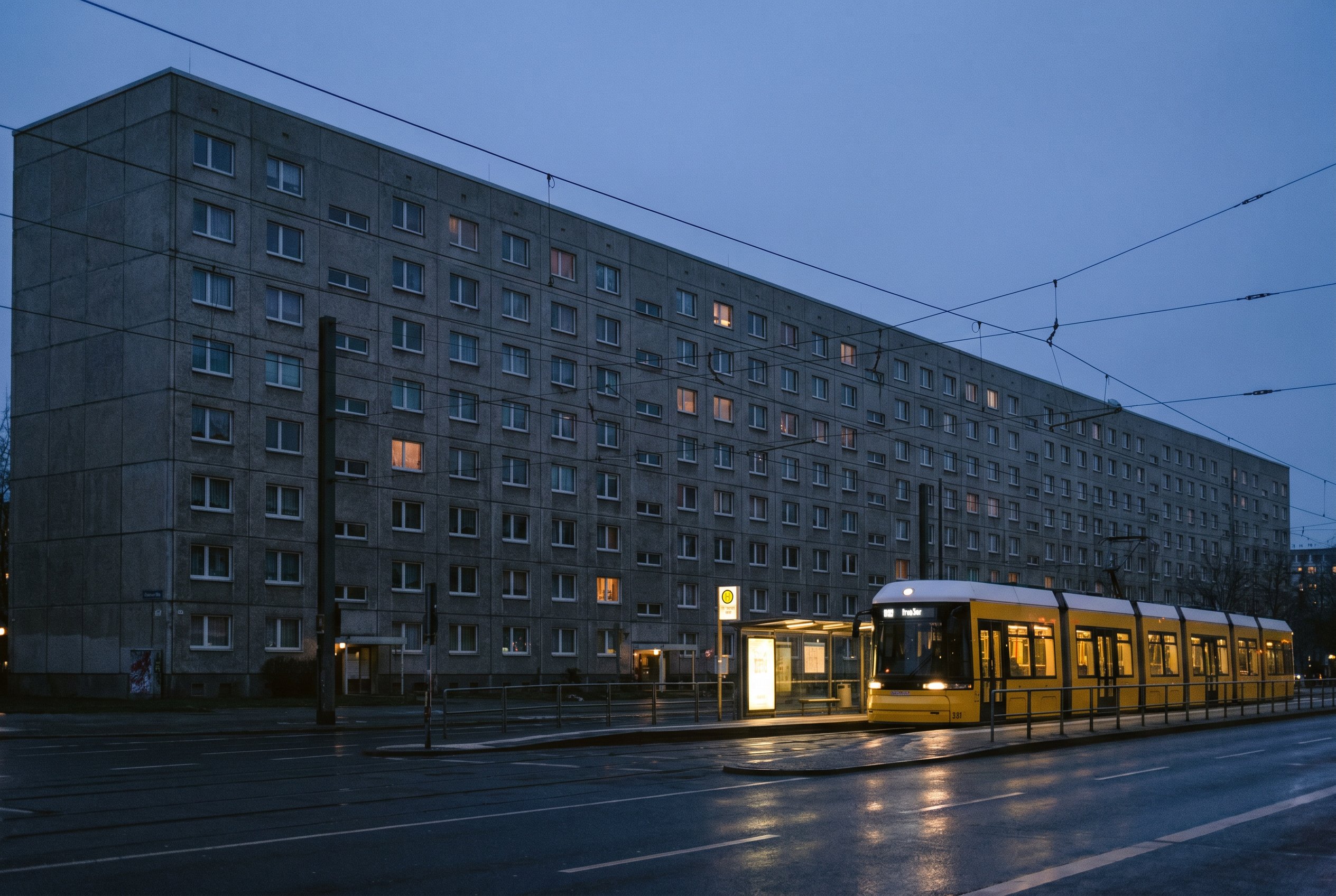 lichtenberg-frankfurter-allee-plattenbau-dusk.jpg