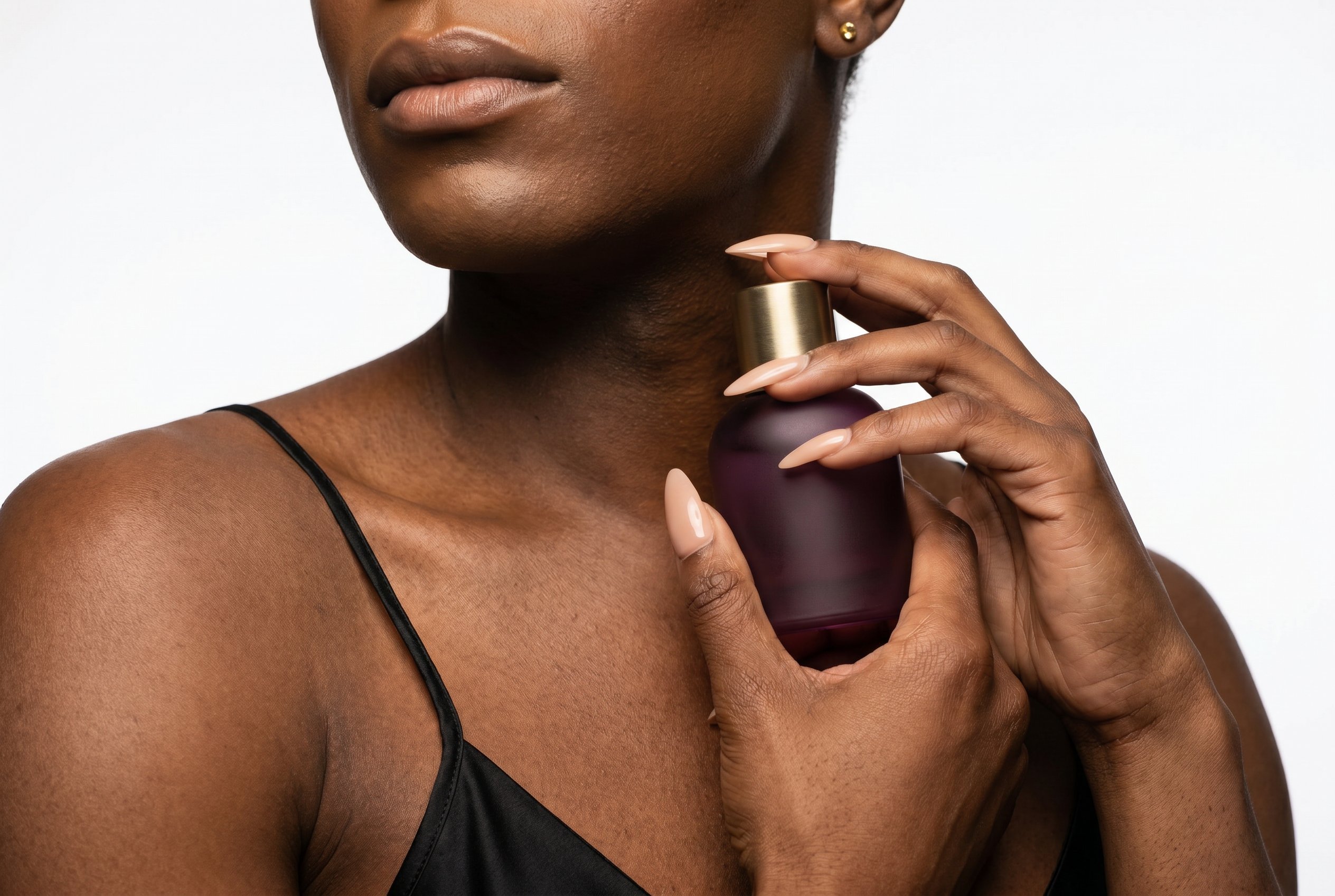 detail-hands-bottle.jpg